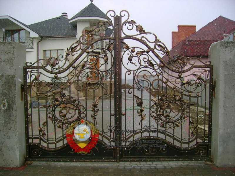 Самые красивые кованые ворота