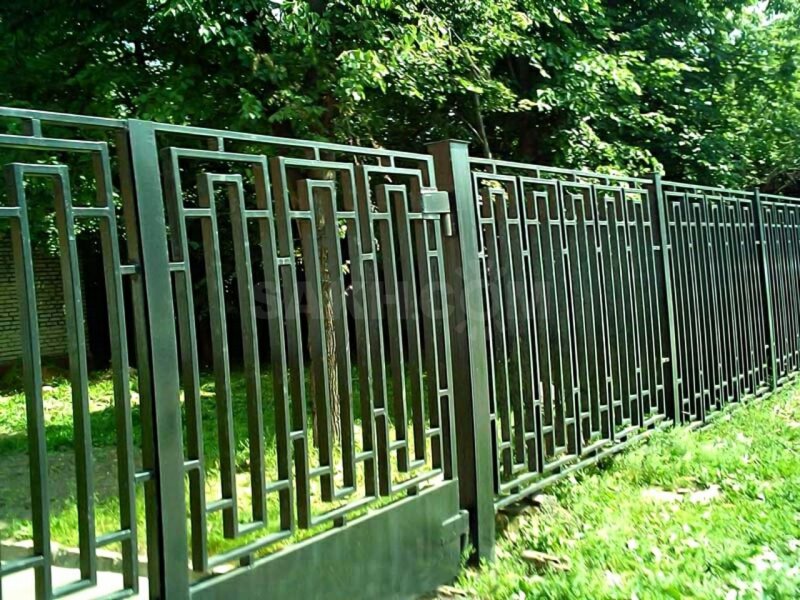 Забор из профильной трубы