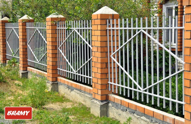 Забор из профильной трубы
