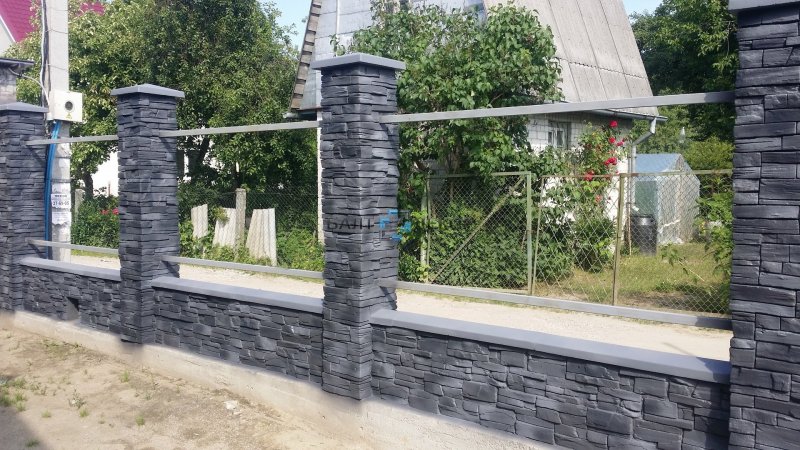 Старинные заборы из камня
