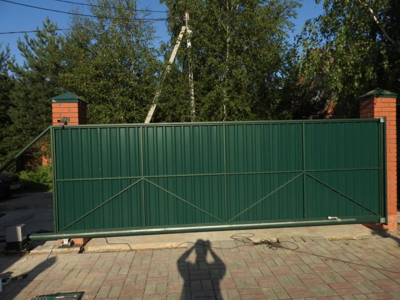 Откатные ворота без кирпичных столбов