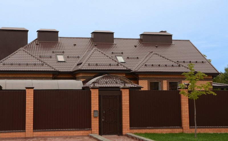 Металлочерепица Классик 0.5 Satin RAL 8017 шоколад