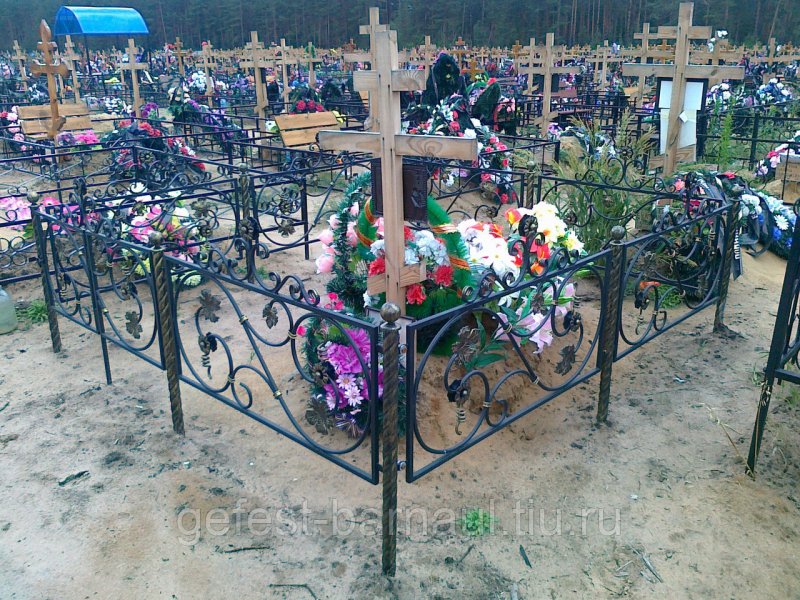 Оградка 804 углом Южное кладбище