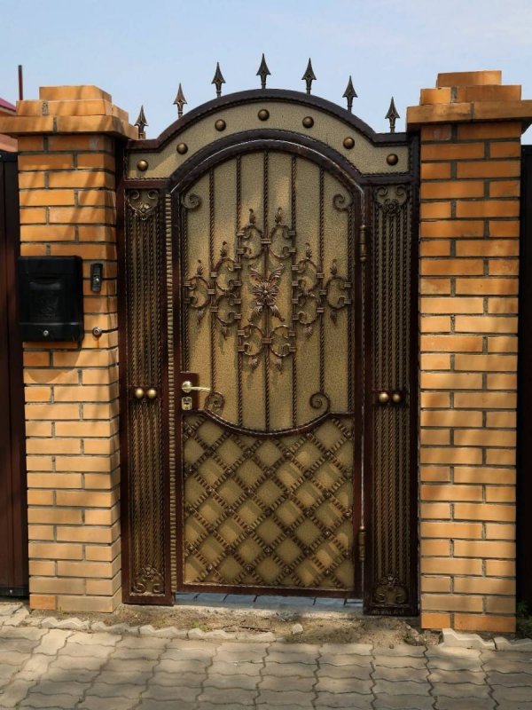 Ворота распашные DOORHAN RAL 7016