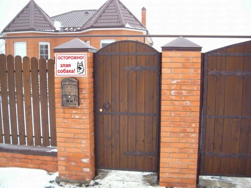 Деревянные ворота