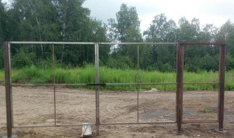 Ворота на Столбах из трубы