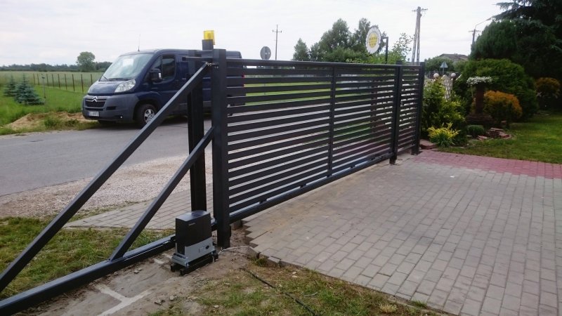 Закрытые заборы для частного дома