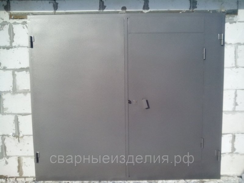 Гаражные ворота с калиткой
