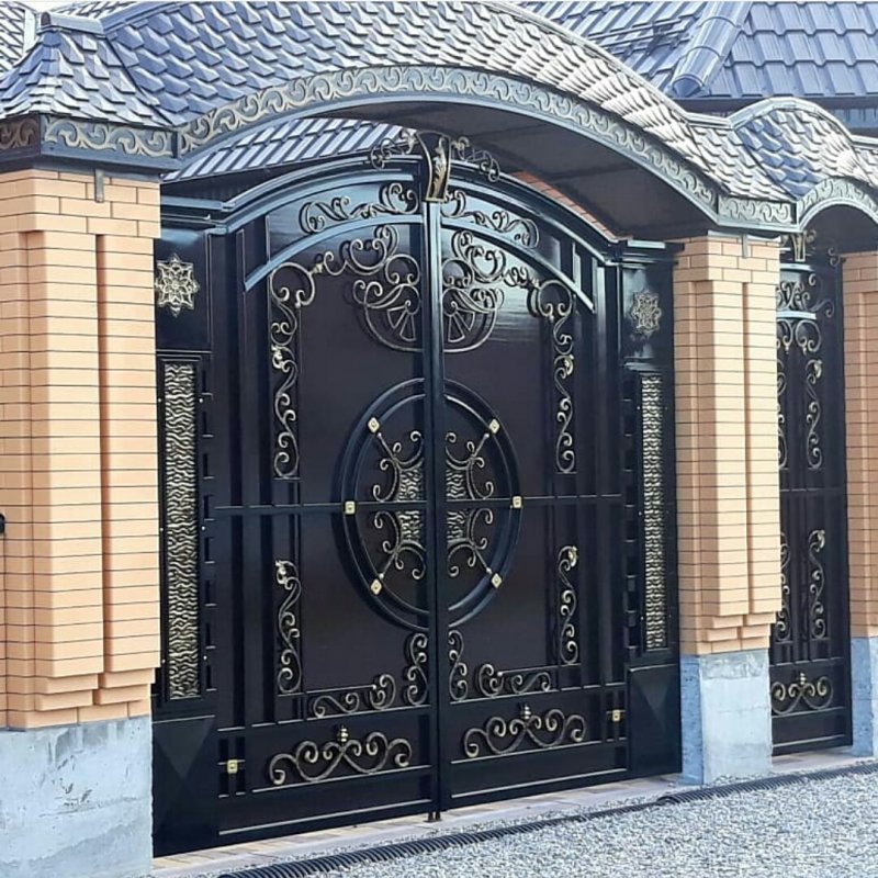 Кованые ворота в Дагестане и в Чечне