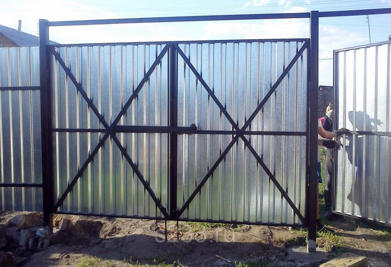 Ворота из профильной трубы с40 40х20 с калиткой