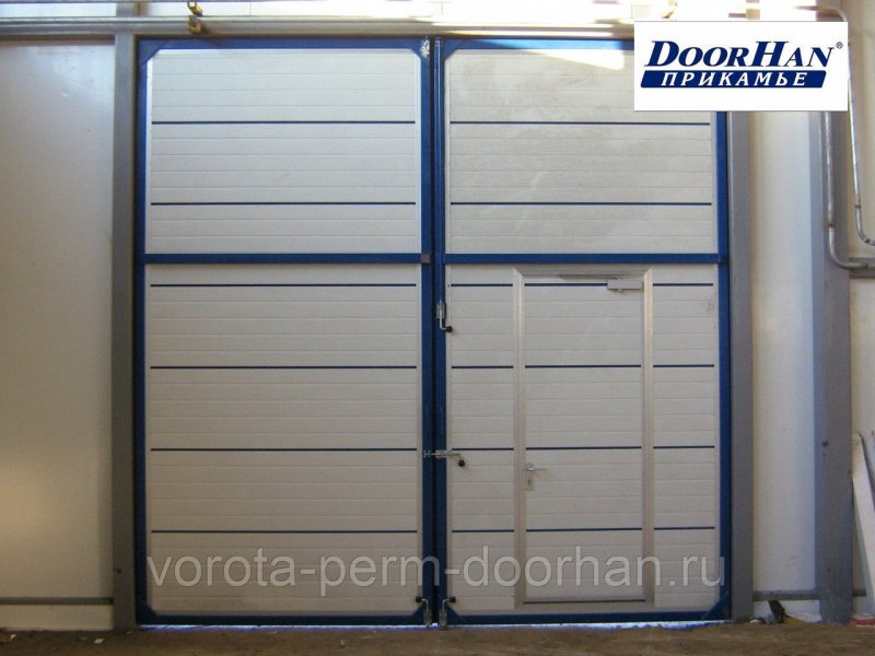 Ворота распашные с калиткой 2000*2200мм