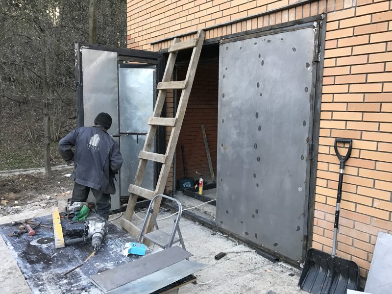 Ворота гаражные стильные створочные
