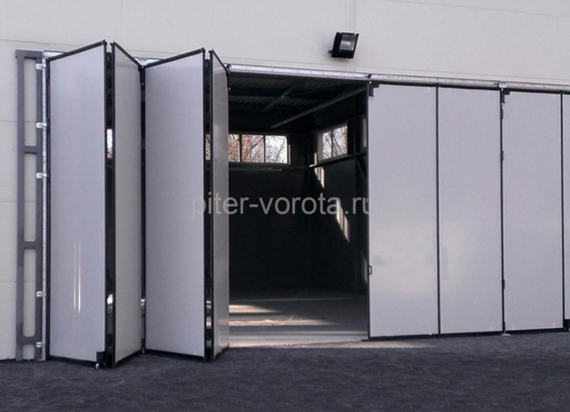 Промышленные складные ворота DOORHAN
