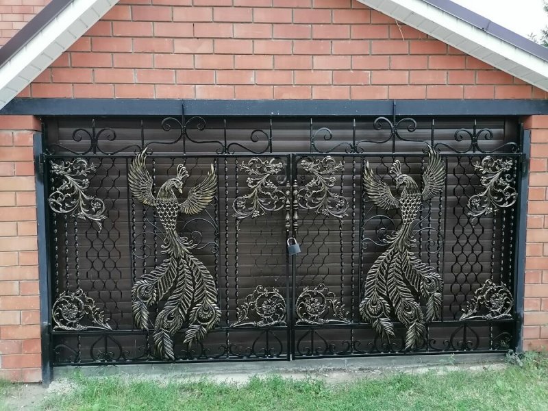 Ворота калитки из металла