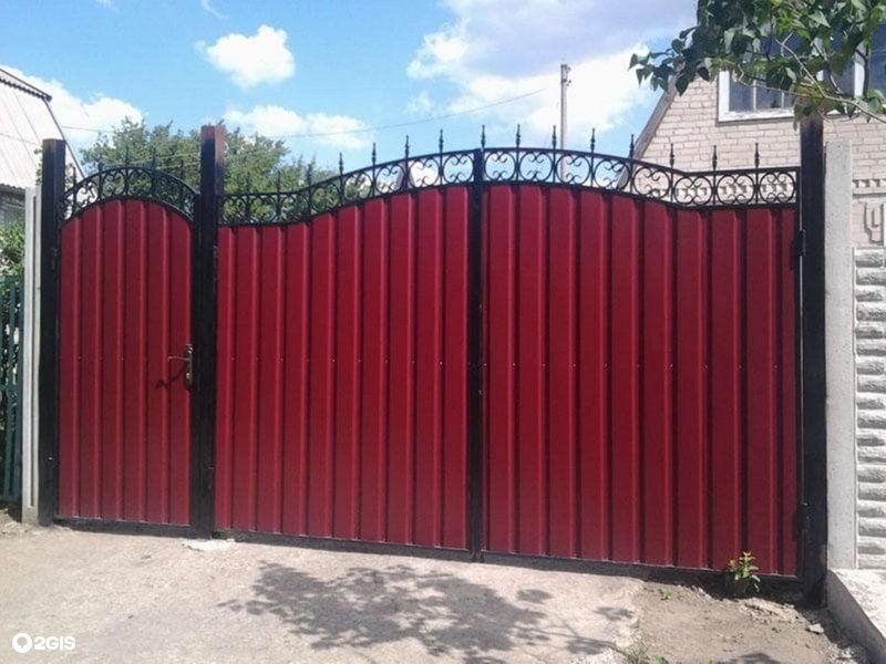 Ворота распашные металлические