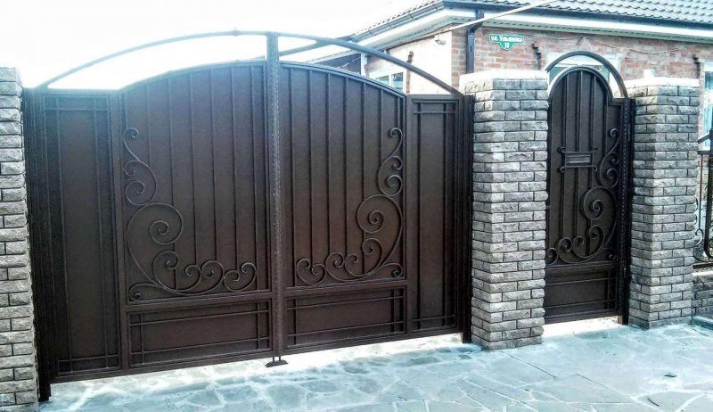Автоматические ворота откатные кованые