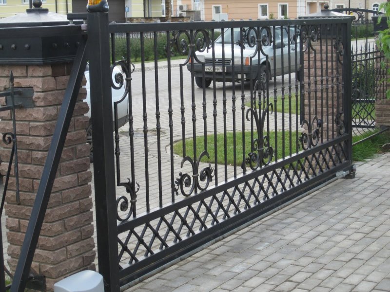 Автоматические ворота откатные кованые