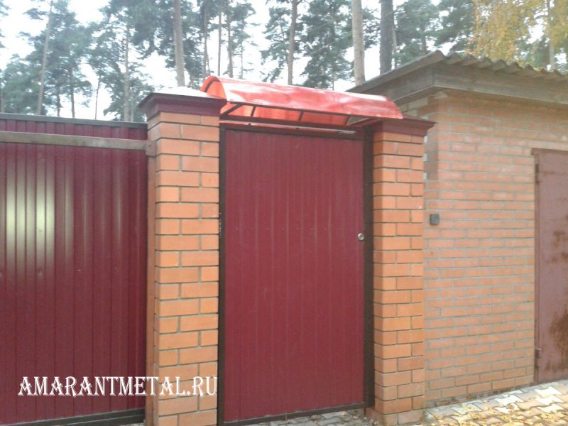 Навес над калиткой