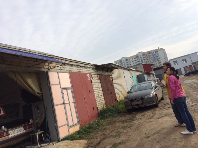 Козырек для капитального гаража
