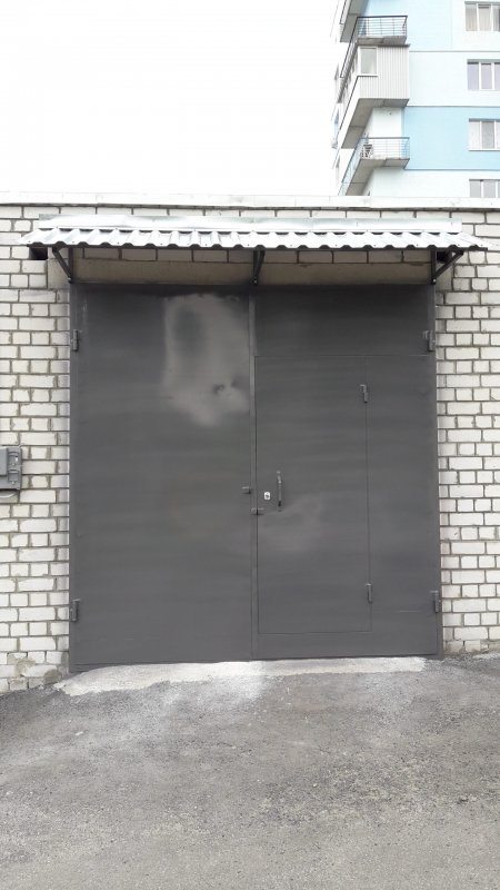 Козырек над воротами гаража