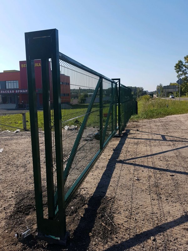 Откатные ворота на винтовых сваях