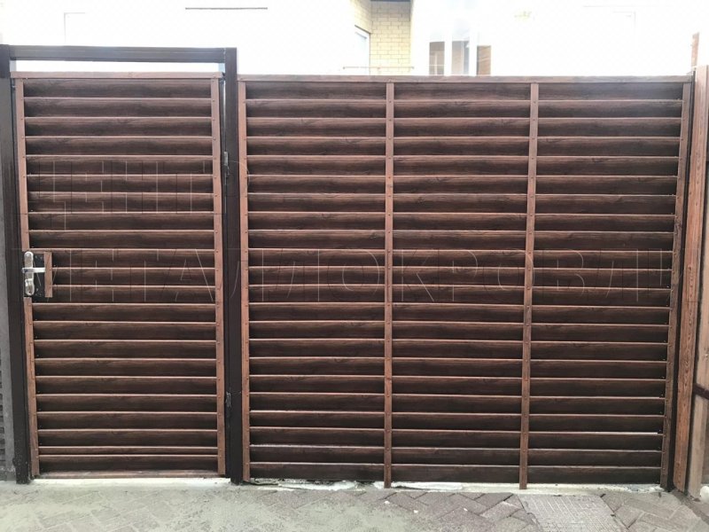 Планка торцевая 75*140*3000 красное вино RAL 3005