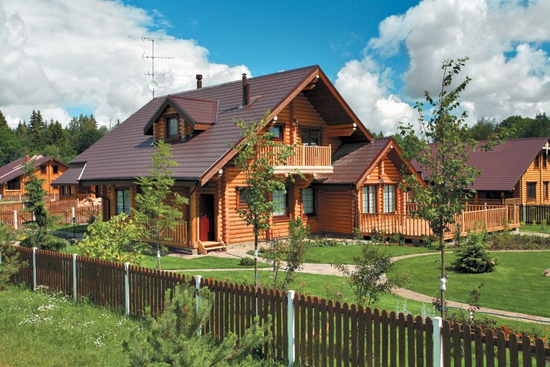Загородный дом с участком