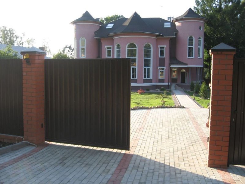 Ворота въездные во двор