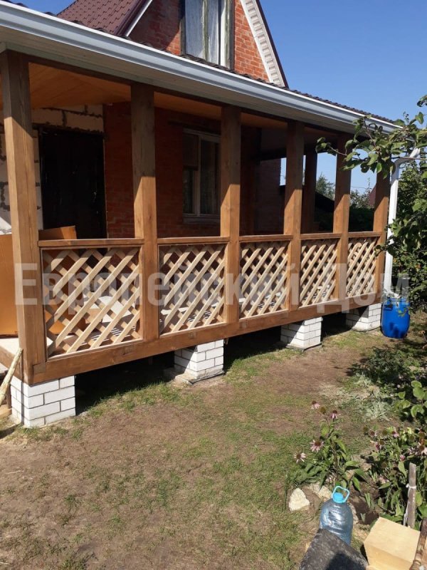 Постройка веранды на даче