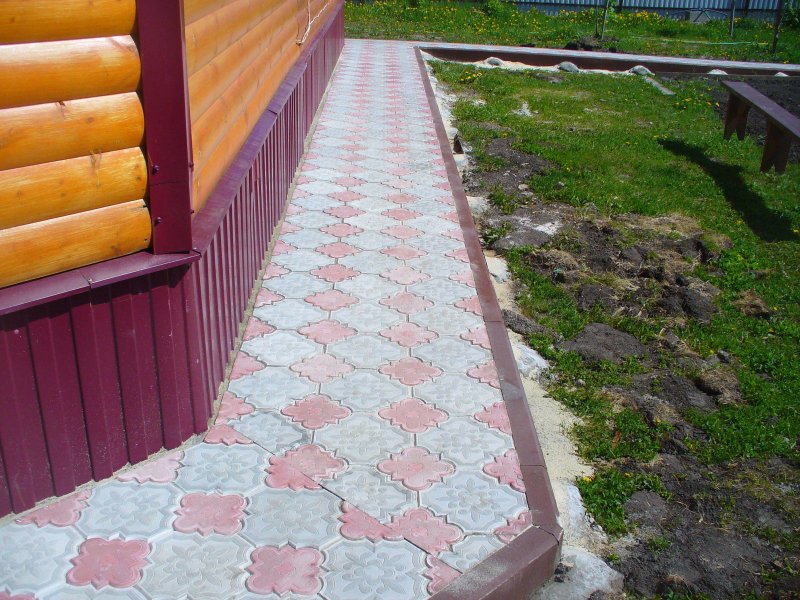 Отмостка из Клевер Краковский