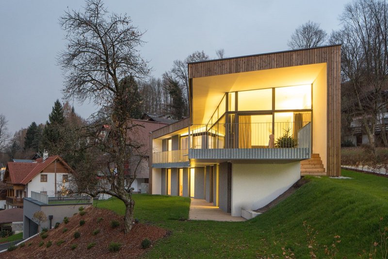 Проект дома на склоне House Wiesenhof