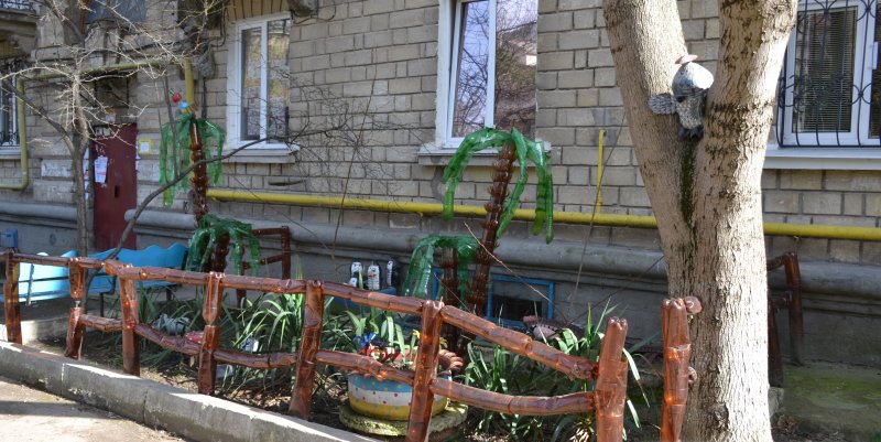 Огородик у многоквартирного дома