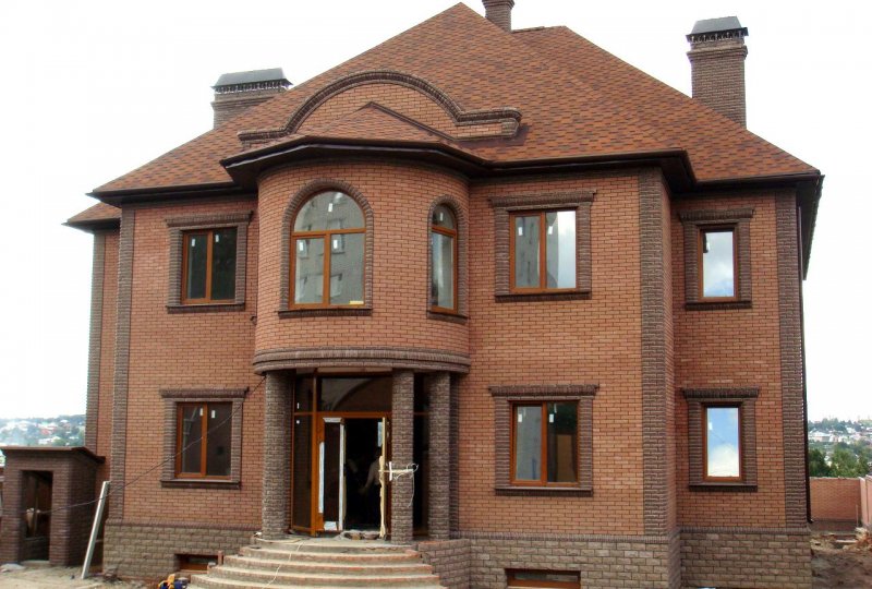 Кирпичная облицовка дома