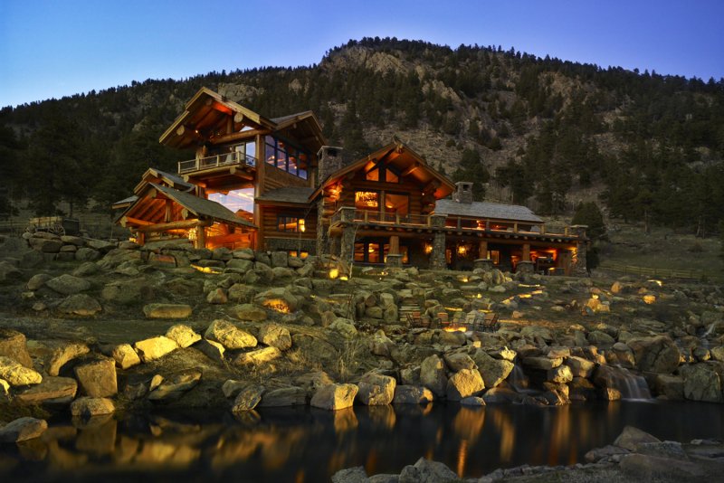 Pioneer log Homes of British Columbia