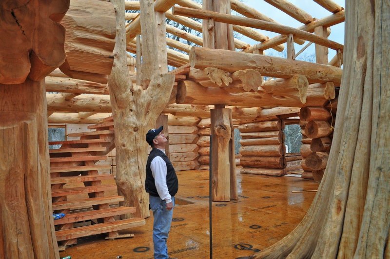 Скульптуры Pioneer log Homes