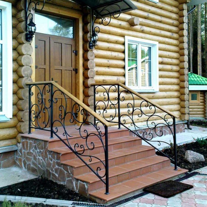 Крыльцо облицованное плиткой