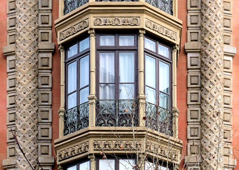 Эркер в доме фото снаружи