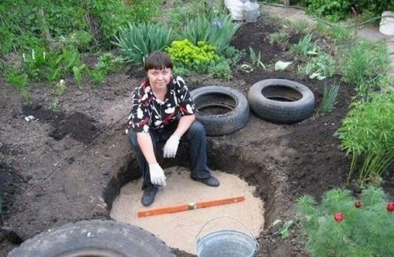 Шины на дачном участке