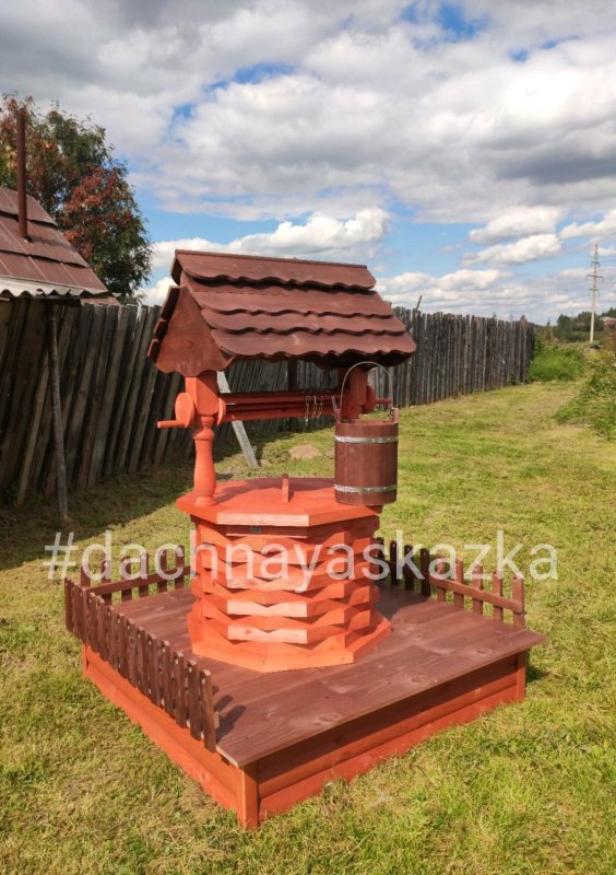 Декоративный колодец на скважину