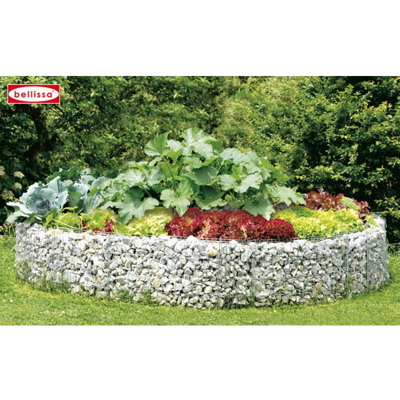 Клумба из карточных сеток