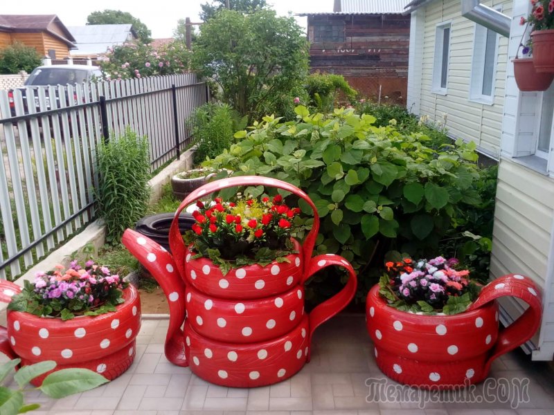 Клумбы из колес для цветов