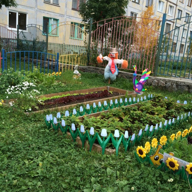 Огород в садике на участке