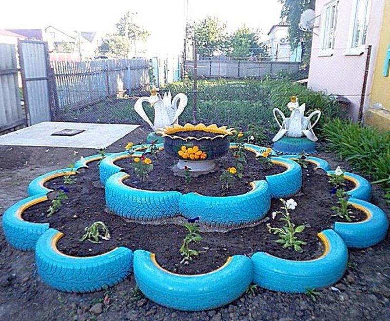 Клумбы из покрышек