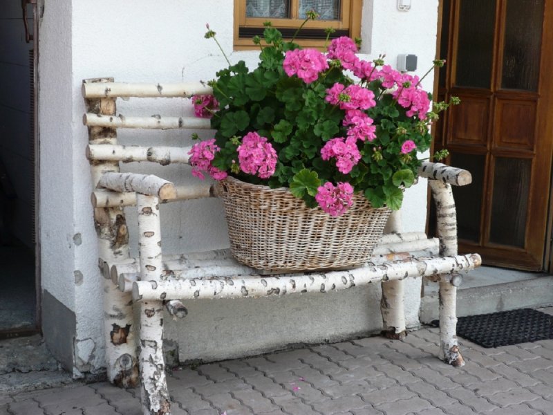 Скамейка из березовых