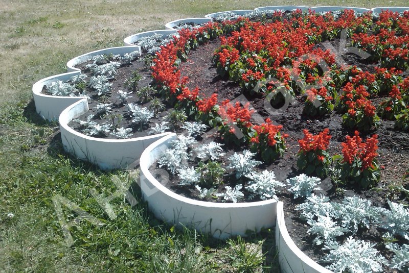 Круглая пластиковая клумба
