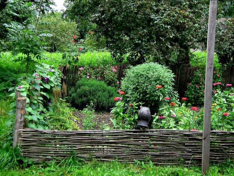 Палисадник плетень