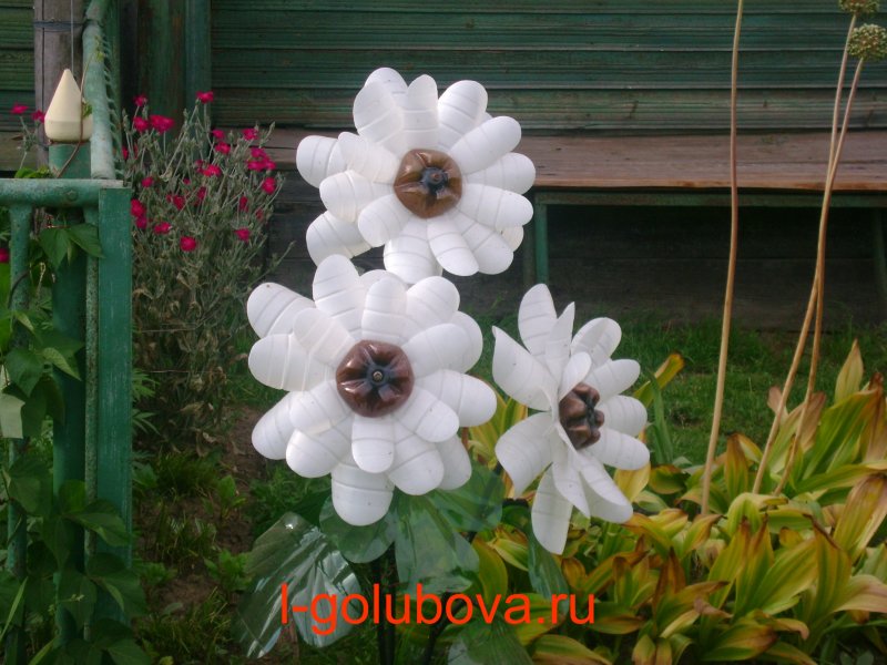 Декор для сада из пластиковых бутылок