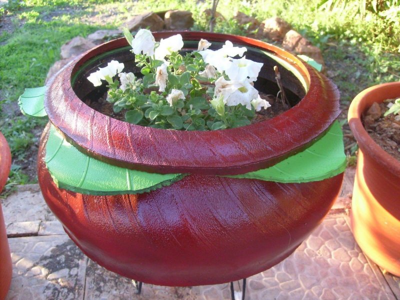 Клумбы из покрышек