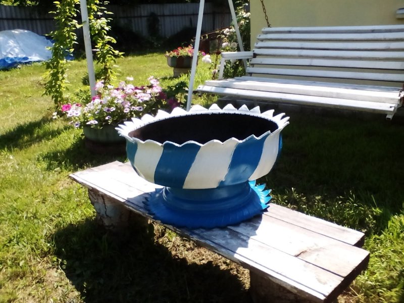 Вазоны из колесных шин