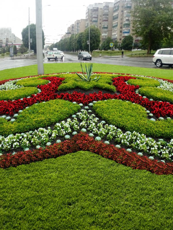 Клумба Мытищи
